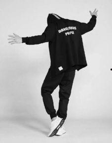 薛之谦黑白照片,薛之谦的深情演绎